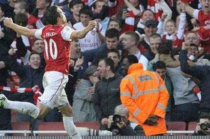 Η “ρουλέτα” του Φαν Πέρσι και η σπόντα για την Τότεναμ