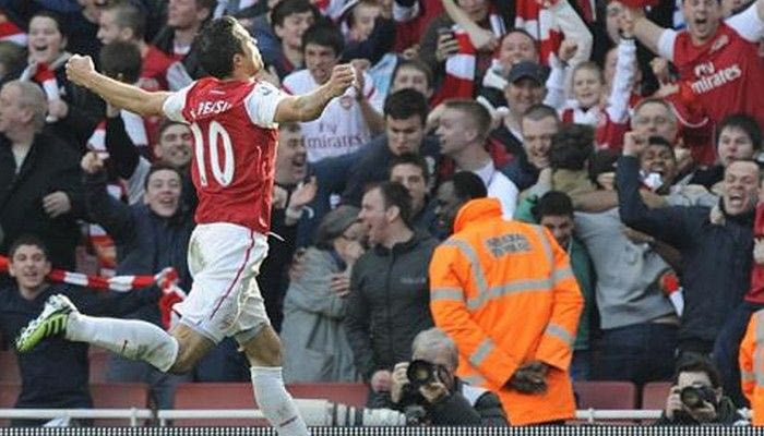 Η “ρουλέτα” του Φαν Πέρσι και η σπόντα για την Τότεναμ