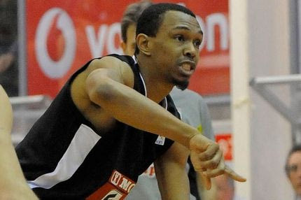 Κλείνει τις υποθέσεις των Στίγκερς και Χέλιγουελ