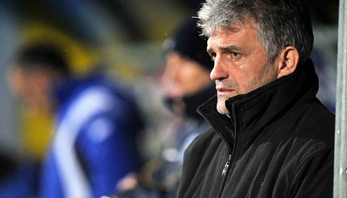 Τσιώλης: “Δεν παίξαμε με ίσους όρους”