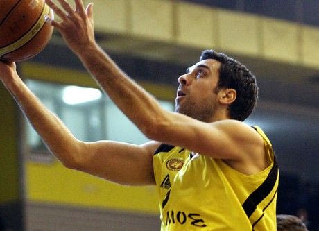 Ανανέωσε ο Χατζής