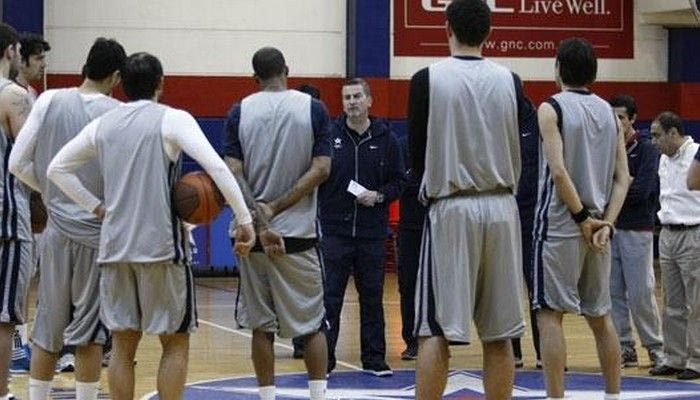 “Εχουμε προπονητή: τον Ηλία Ζούρο”
