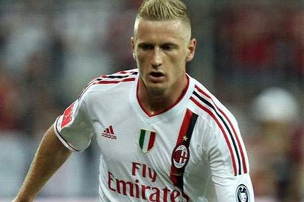 Εκτός ο Αμπάτε