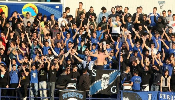 Ακόμη 300…