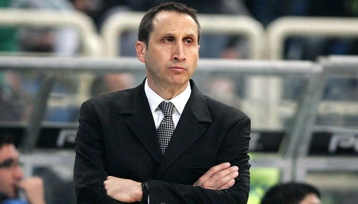 Μπλατ: “Μπάσκετ γυμνασίου”