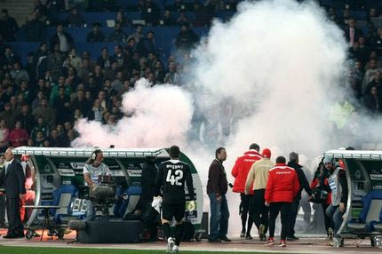 Δείτε εικόνες από τα επεισόδια στο ΟΑΚΑ