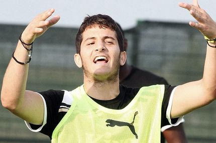 Η ΠΑΕ Ολυμπιακός ενημέρωσε την ΠΑΕ ΑΕΚ για τον Μανωλά