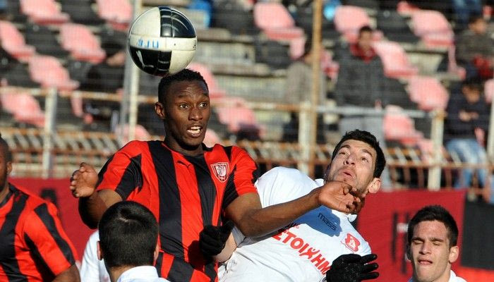 Σε απολογία Παναχαϊκή, Πανσερραϊκός και Θεοδωρίδης