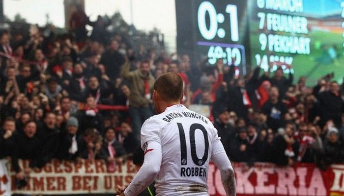 28η αγ.: Πλησίασε την Ντόρτμουντ η Μπάγερν