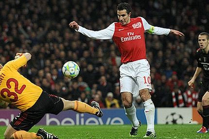 H μεγάλη μάχη για τον φαν Πέρσι