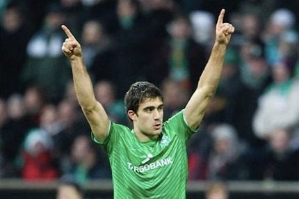 Στην ίδια ενδεκάδα με Μέσι και Κριστιάνο ο Socratis