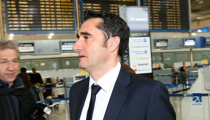 Βαλβέρδε: “Προσοχή στις κάρτες”