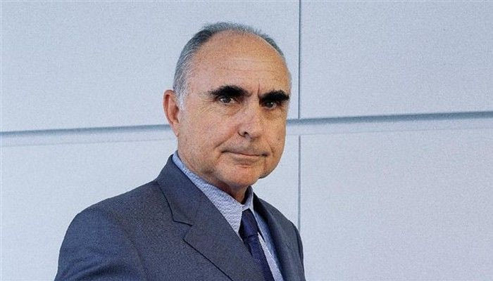 Αλλού πας και τα δίνεις…