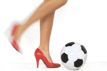 20 πράγματα που βλέπει μια γυναίκα σε ένα ντέρμπι