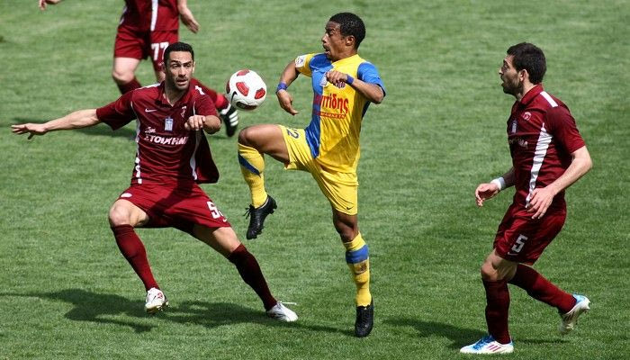 Ισόπαλο το επεισοδιακό ντέρμπι στη Λάρισα