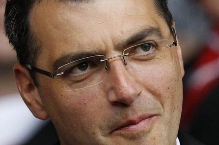 Παρελθόν ο Κομολί