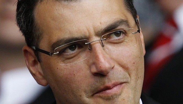 Παρελθόν ο Κομολί