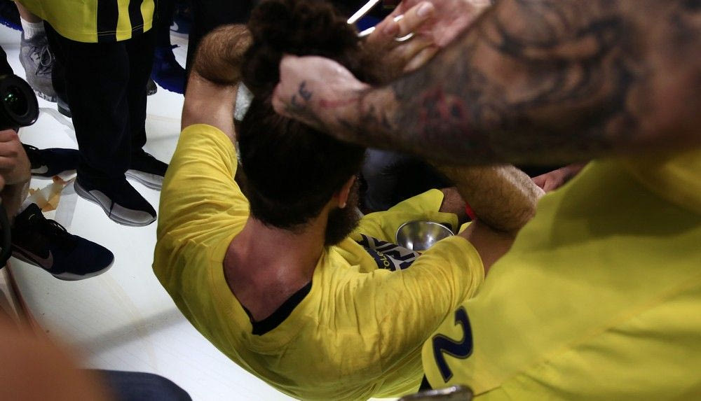 Άρεσε το… κούρεμα στον Ντατόμε