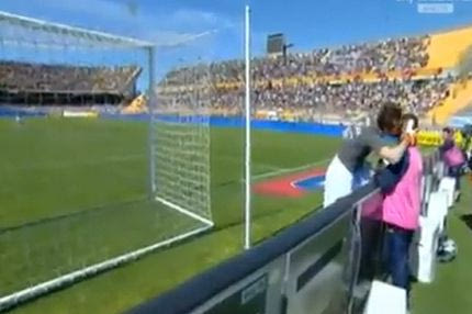 Τα έβαλε με το ball boy και το μετάνιωσε!