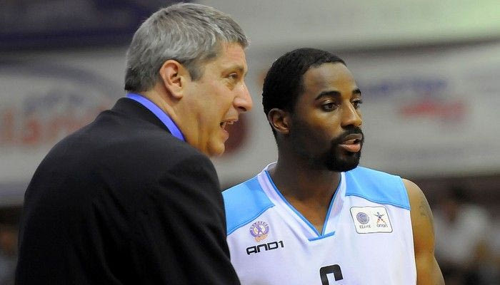 Φραγκιάς: “Περνάμε στην ιστορία”