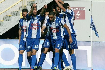 Στην τριάδα η Καλλιθέα, ισόπαλο το ντέρμπι