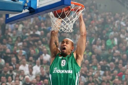 Το κάρφωμα του Λόγκαν και η διπλή τάπα στον Καϊμακόγλου