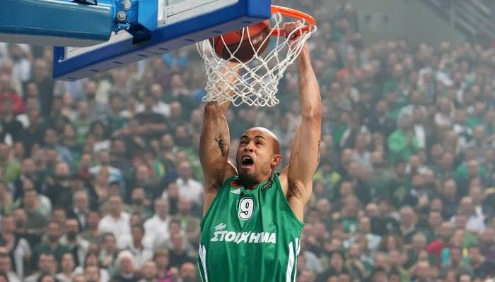 Το κάρφωμα του Λόγκαν και η διπλή τάπα στον Καϊμακόγλου