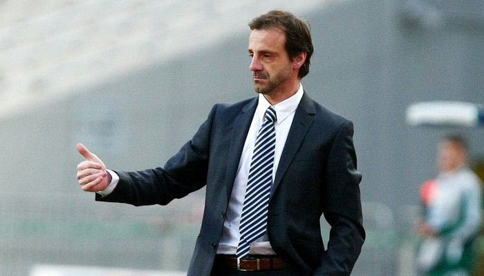 Αρνί στο… γήπεδο