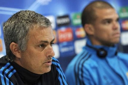 Τα συγχαρητήρια του Μουρίνιο στον ΑΠΟΕΛ και το ζευγάρι του τελικού