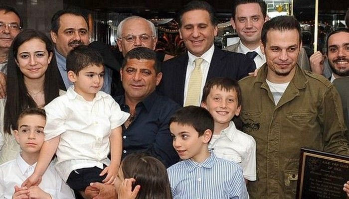 “Σφίγγα” ο Ντέμης στη Ν.Υόρκη, ραντεβού με Νοτιά