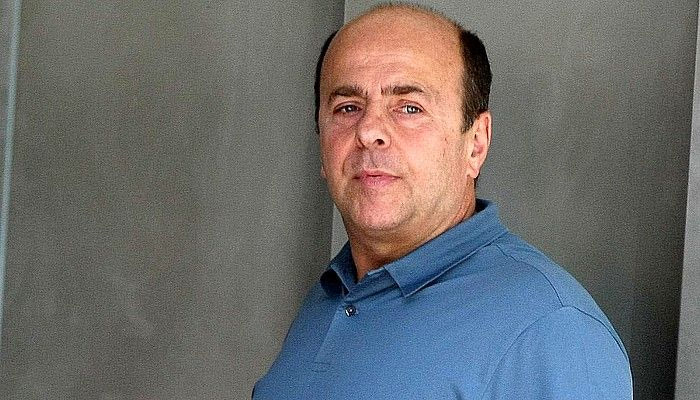 Οι μετοχές στα χέρια του Αλαφούζου