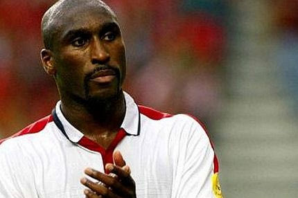 Κάμπελ: “Μην ταξιδέψετε στην Ουκρανία!”