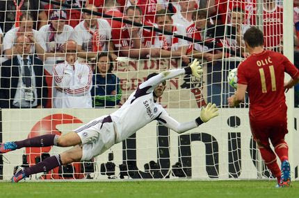 Τσεχ: “Έπεσα σωστά και στα έξι πέναλτι”