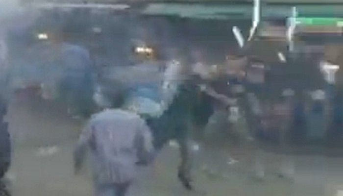 Οπαδική βία και στην πλατεία Ταξίμ