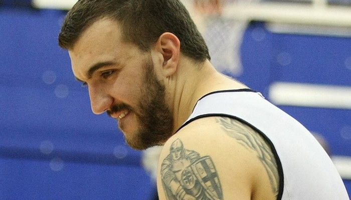 Επέμβαση για τον Πέκοβιτς