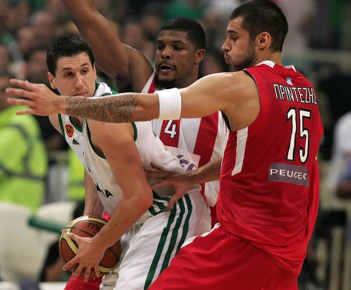 Στους Μπλέιζερς τα δικαιώματα των Πρίντεζη και Παπανικολάου