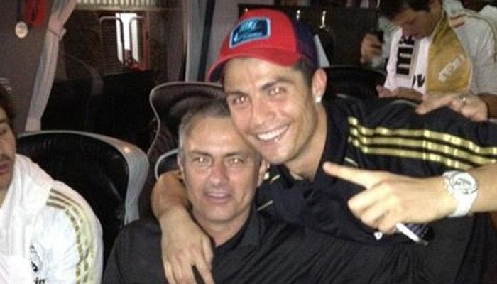 Η αγκαλιά Μουρίνιο-Ρονάλντο, οι πανηγυρισμοί στα αποδυτήρια και το κινητό του Κασίγιας