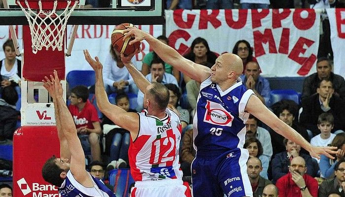 Ισοφάρισε η Σκαβολίνι, σε πέμπτο ματς η σειρά