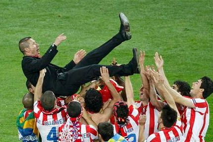 Ανανεώνει ο Σιμεόνε