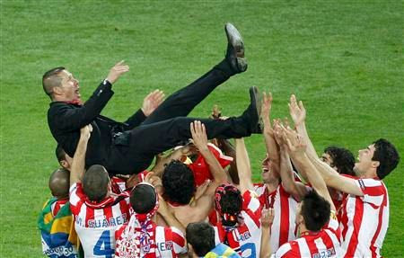 Ανανεώνει ο Σιμεόνε