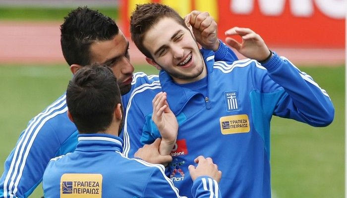 Το… τσίμπημα στα αυτιά (videos)