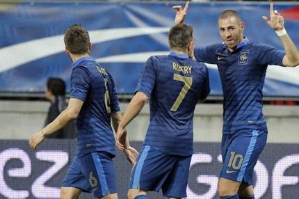 Στο… φουλ οι “τρικολόρ”, 4-0 την Εσθονία