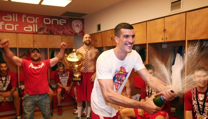 Παραμονή Κέσελ βλέπει ο Ραζνάτοβιτς