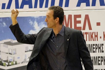 Ο Κρις Χουγκάζ, νέος προπονητής στην Καβάλα