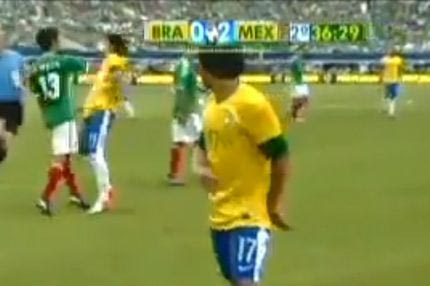 Έφτυσε ή όχι ο Νεϊμάρ τον αντίπαλό του;