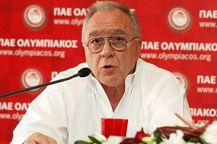 Που ‘χει ντούγκλα στο μουστάκι