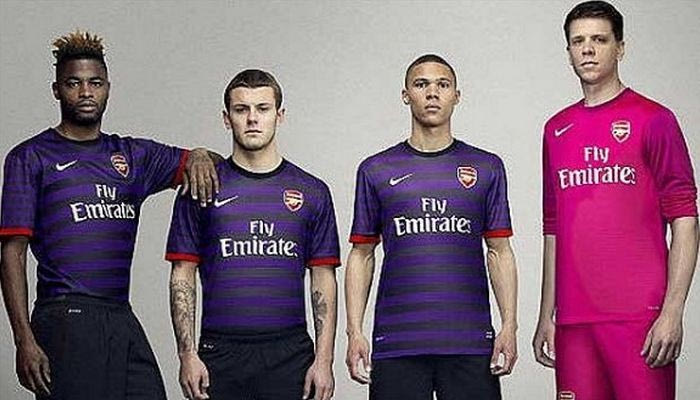 Στα μωβ η Άρσεναλ