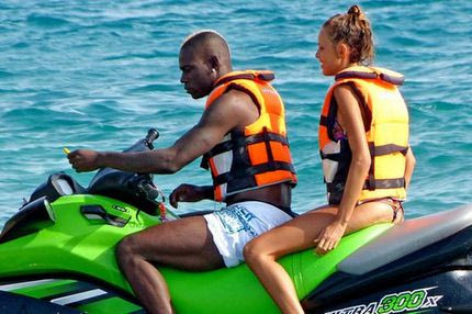 “Σκοράρει” και στις διακοπές ο Μπαλοτέλι