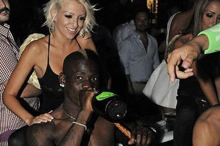 Ο Μπαλοτέλι στο Σαν Τροπέ