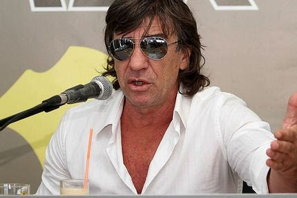 Μαύρος: “Παράδειγμα ο κόσμος”